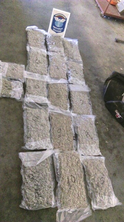 Задържаха близо 9 кг марихуана при проверка на камион на Капитан Андреево