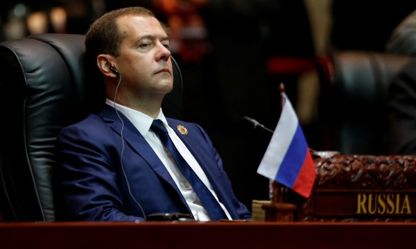 Медведев с вила на 80 дка – 3 пъти колкото Кремъл!