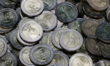 Данък върху яхти и коли искат депутати от партията на Макрон