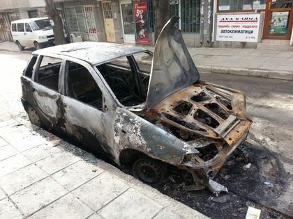 Отново кола изгоря в Пловдив - четири автомобила за три дни!