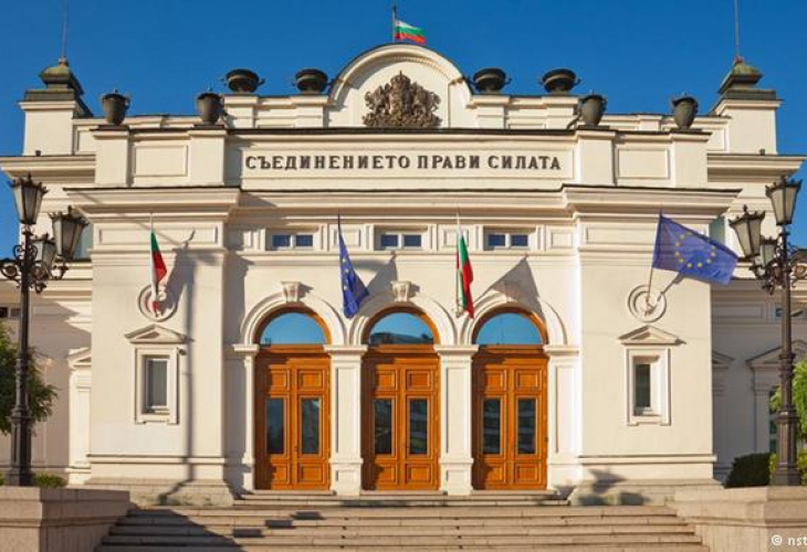 Добра вест от парламента! Приеха на първо четене проектобюджета на Здравната каса, парите са повече