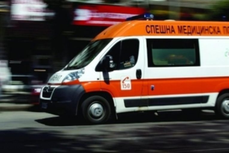 Катастрофа на пътя Симитли-Банско, транспортираха ранени в болница