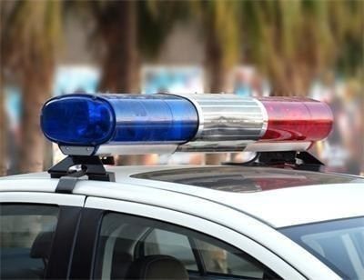 Столични полицаи разкрили два въоръжени грабежа, задържаха 21-годишен