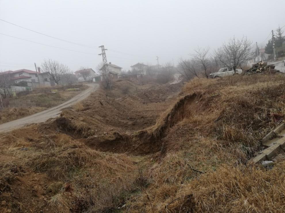 Започна укрепване на два рискови участъка на Старата река