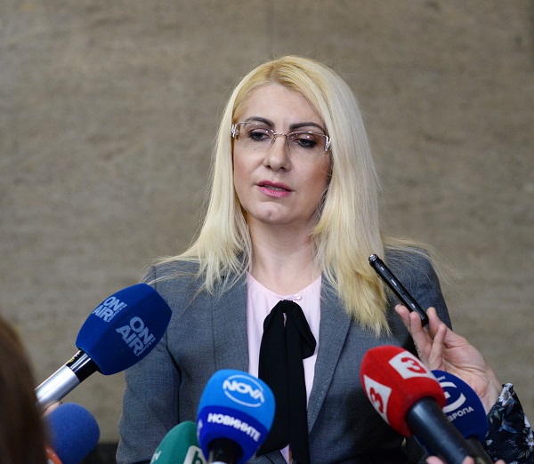 Десислава Ахладова ще изпълнява временно функциите на министър на правосъдието