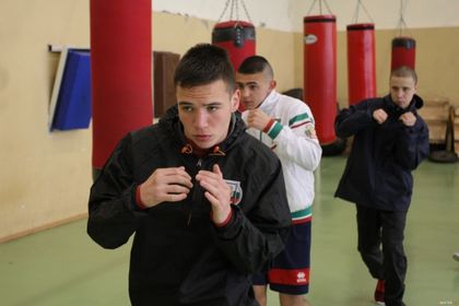 Шест титли за българските боксьори на