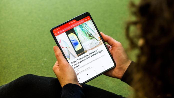 Samsung реши проблема с дисплея на Galaxy Fold