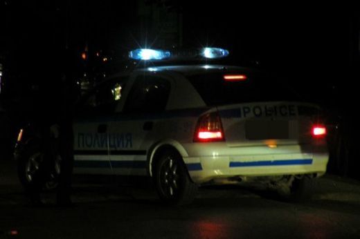 Мъртвопиян шофьор се заби в три гаража в Кючука