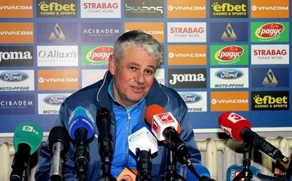 Стойчо Стоев: Кощунство е да се сравнявам с Ван Гаал