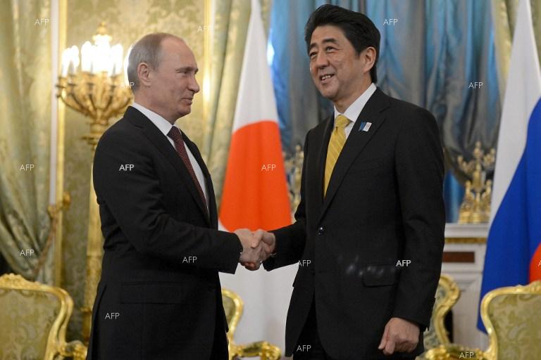 Тhe Japan Times: Предстоят трудни разговори между Шиндзо Абе и Владимир Путин в Москва