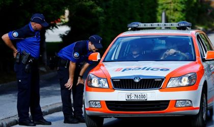 Издирват две родни тийнейджърки в Кипър