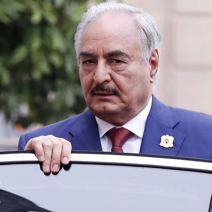 ТАСС: Разпоредиха арест за Халифа Хафтар