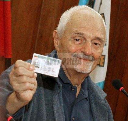 Община Пловдив: Няма грешка с личната карта на Тед Кочев