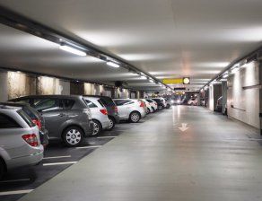 Бариера потроши мъж в търговски център в столицата