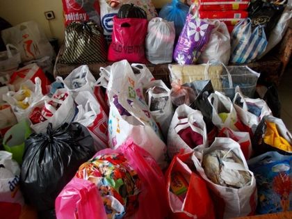 Събирането на дрехи за хора в нужда в
