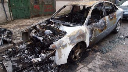 Два автомобила на семейство в Пловдивско изгоряха, причините за пожара неясни