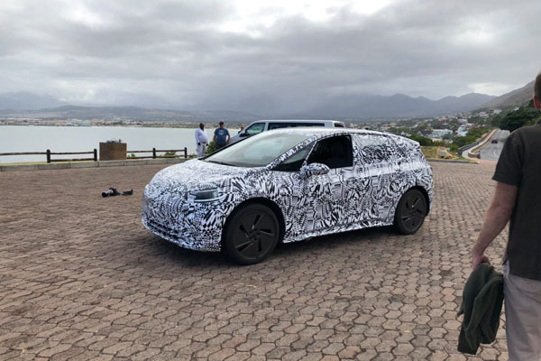 Вижте електрическия VW I.D. на тестове Предсерийните прототипи се появиха в ЮАР