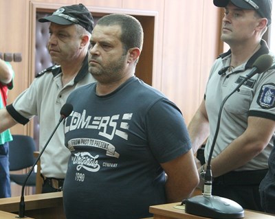 Предават на съд убиеца на 70-годишния доцент от Пловдив