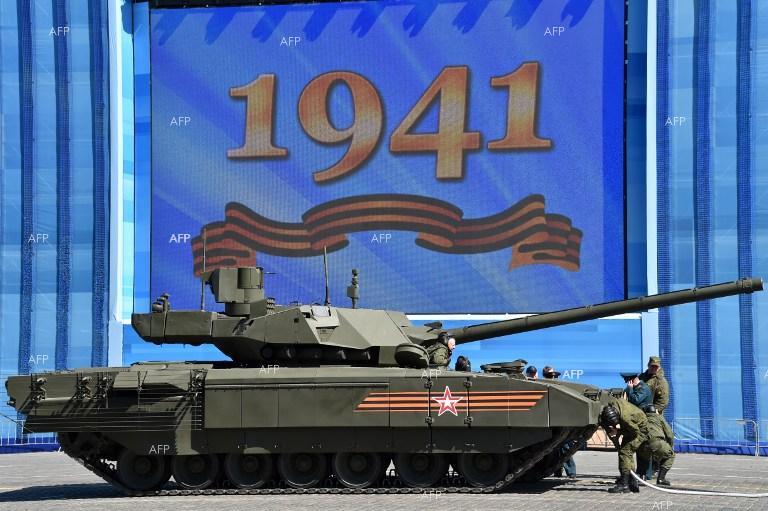 Известия: Танк Т-14 „Армата“ влиза в серийно производство