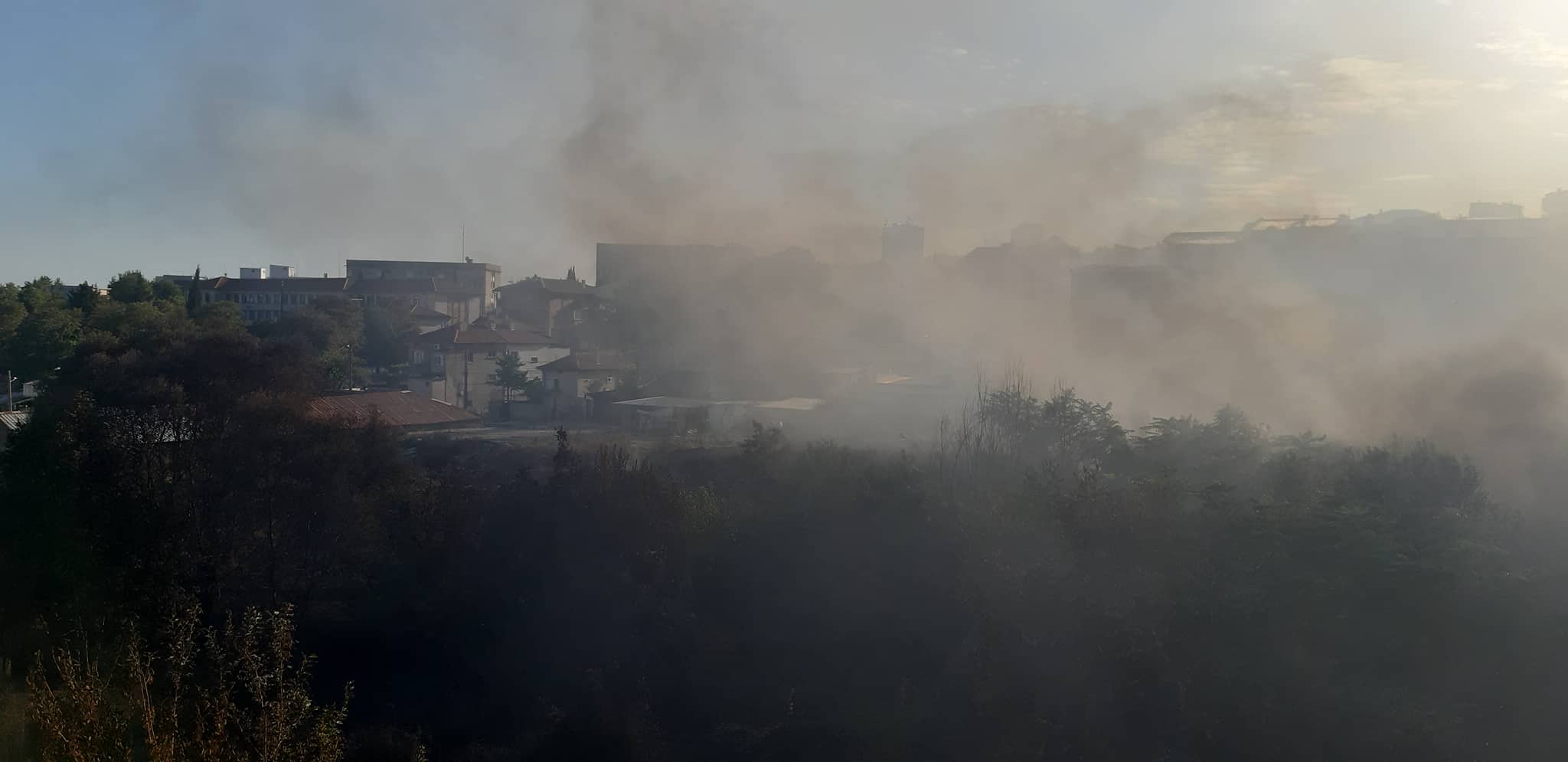 Пожар в Стара Загора. Евакуирани са 30 деца от Дом за медико-социални грижи