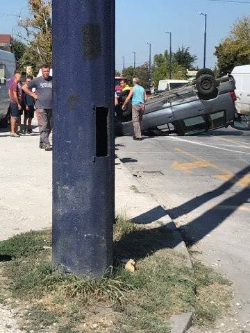 СНИМКИ: Тежка катастрофа на входа на Пазарджик!