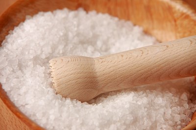 Употребата на голямо количество сол променя чревната микрофлора