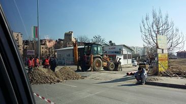 Опасност дебне шофьорите на Пещерско шосе /Снимки/
