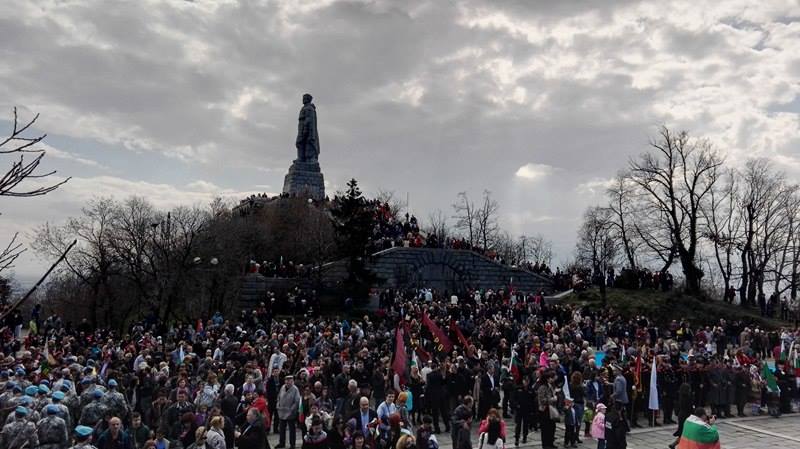 Стотици пловдивчани отбелязаха Трети март на Бунарджика