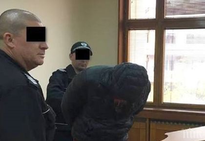 СТРАШЕН ЕКШЪН: Крадец на 