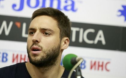 Ради Василев се възстановява в Болоня, поздрави Славия