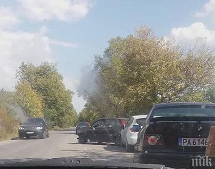 Тежка катастрофа на край Пловдив, три коли се размазаха (СНИМКА)