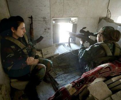 Право в десетката: Сирийки ликвидират терористи с руския снайпер МЦ-116М!