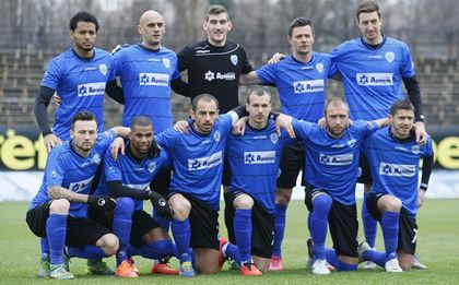 Любимецът на всички в Черно море черпи за рожден ден