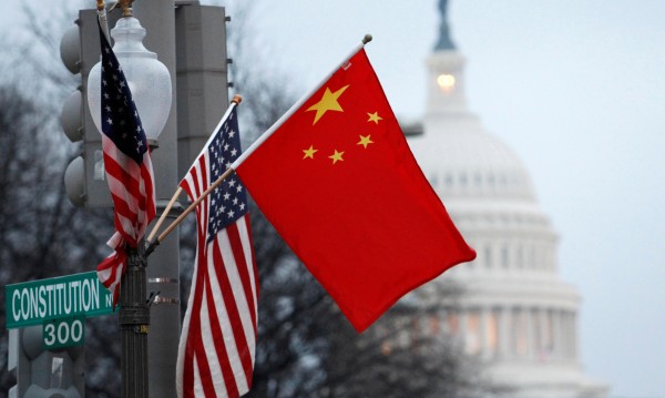 Китай: Отлагаме търговската война със САЩ!