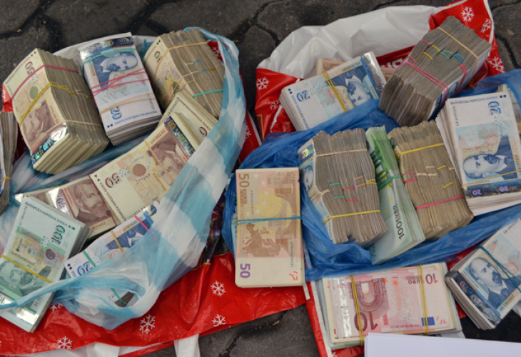 Попиляхме най-малко 125 млн. лева само за първия учебен ден