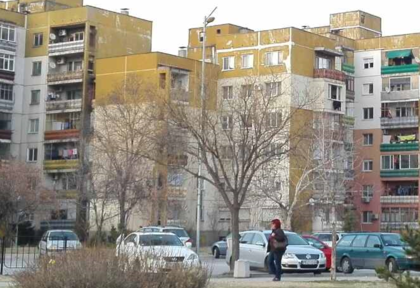 Откраднаха Форд от паркинг в Тракия, апашите местни