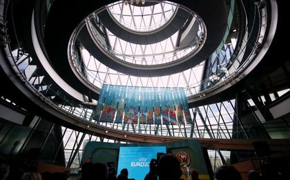UEFA EURO 2020: Шефът на ФА предрече главоболия за феновете