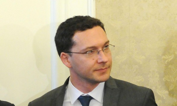 Пътувате в чужбина – регистрирайте се на сайта на МВнР