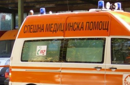 Простреляха двама младежи в двора на варненско училище