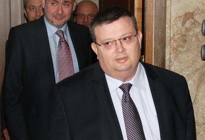 Цацаров поиска имунитета на депутат от ДПС