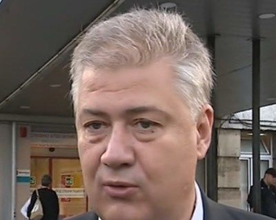 Възстановена е артерията на момчето, нарязало се на стъклена врата (Видео)