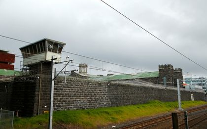 Тикнаха волейболист зад решетките за изнасилване на 12-годишна