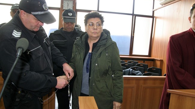 Съдът гледа мярката на Ройдова, поръчала убийствата на роднини
