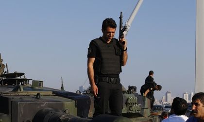 Арестувани войници на истанбулското летище