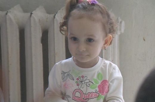 Родителите на малката Мерал, спасена след уникална операция: Доброто е живо!