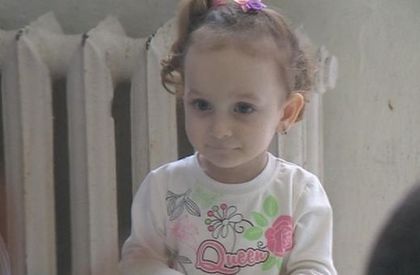 Родителите на малката Мерал, спасена след уникална операция: Доброто е живо!