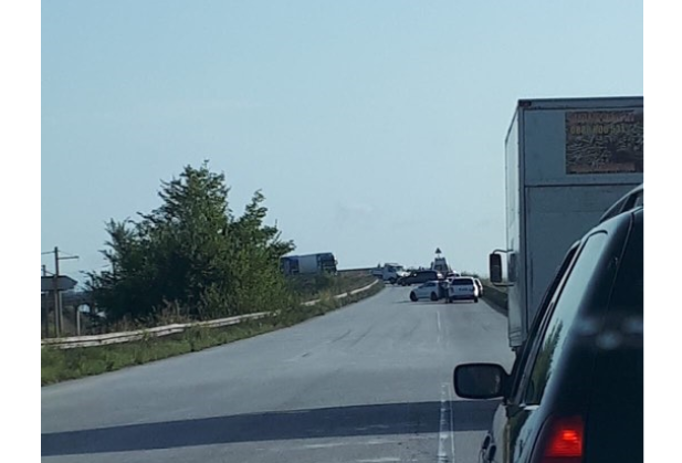 Тежка катастрофа край Пловдив! Петима са ранени, затворен е главен път