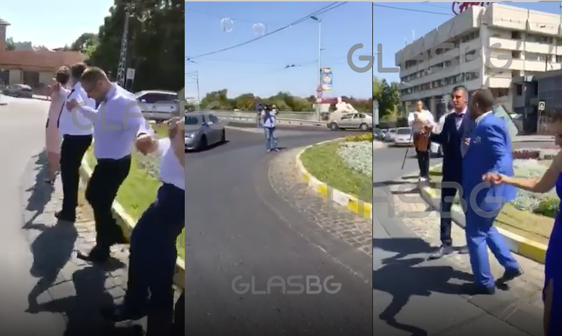 Сватбари в Пловдив играха хоро на колелото на Водната палата! Кумът си забрави пистолета ВИДЕО