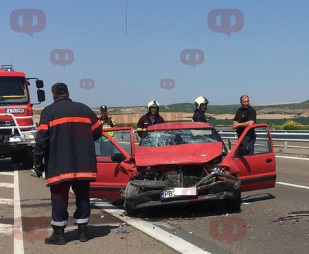 Първи СНИМКИ от катастрофата със загинали на АМ Тракия, пловдивски автомобил е смазан