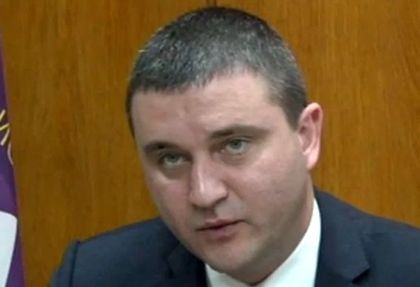 Горанов скастри Нинова: Не си губете времето, другарко, прочетете отчетите